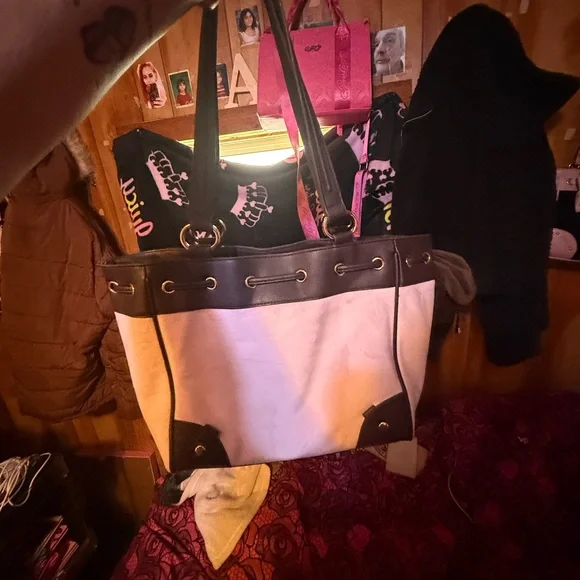 Juicy Couture Black and White Wallet - Picture 3 of 6